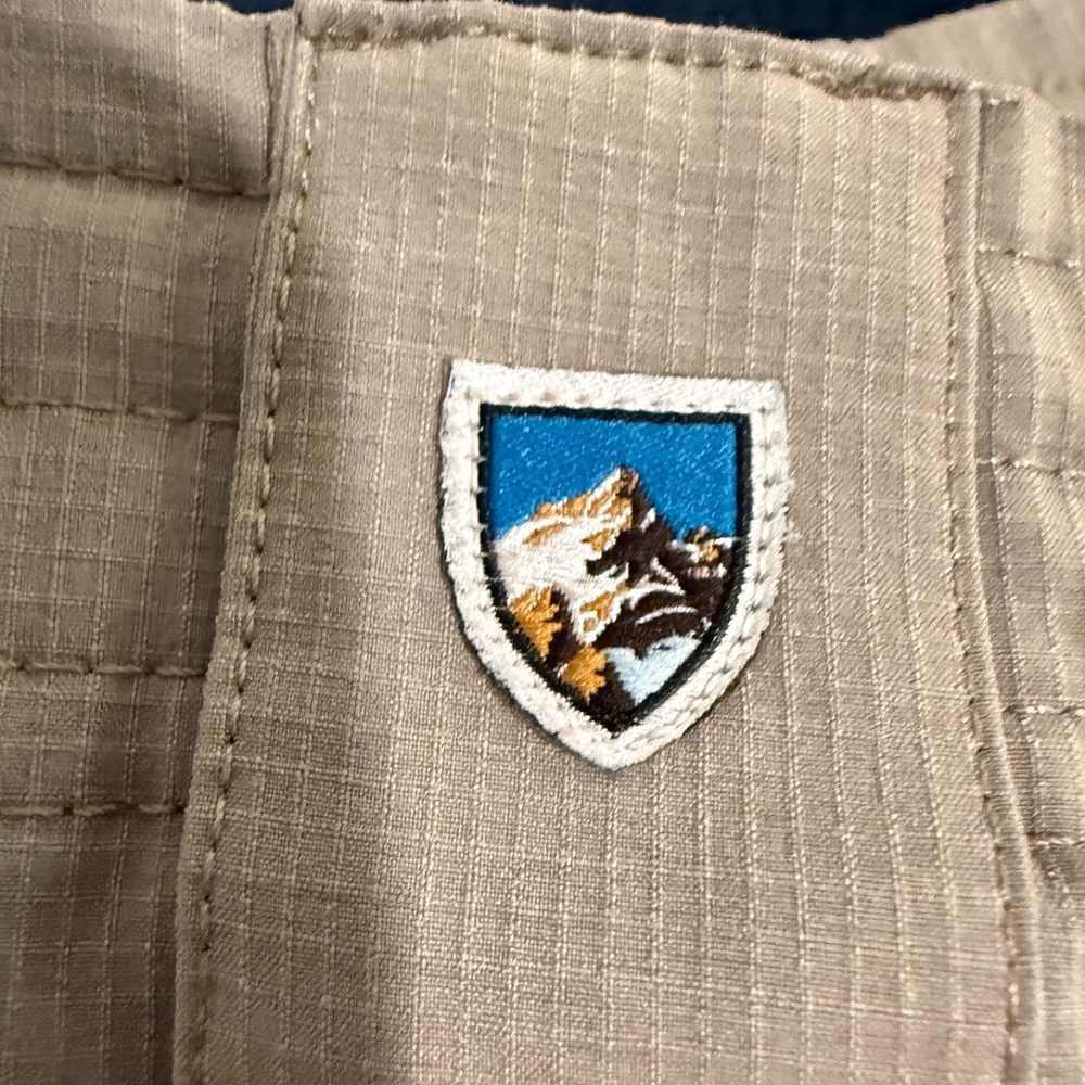 Kuhl Cream Ripstop Shorts with Branded Snap